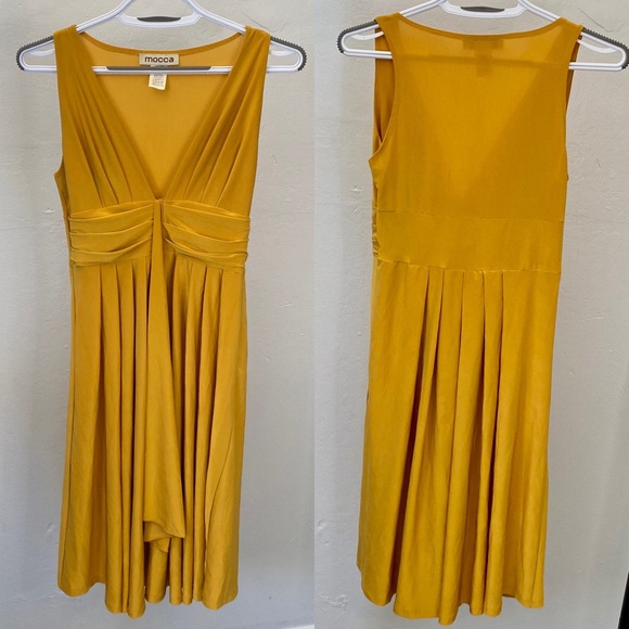 MOCCA Yellow V-Neck Ruched Flowy Midi Dress - Picture 3 of 5